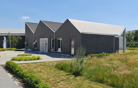 KOM JE BIJ ONS WONEN IN VARSENARE?